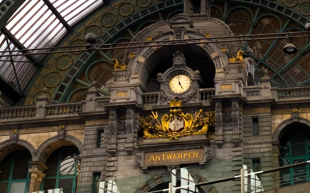 Antwerpen Centraal station startpunt van de wandeling